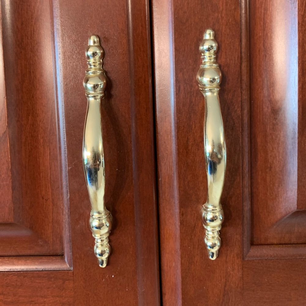 SET OF 10 SHINY BRASS CABINET HANDLES